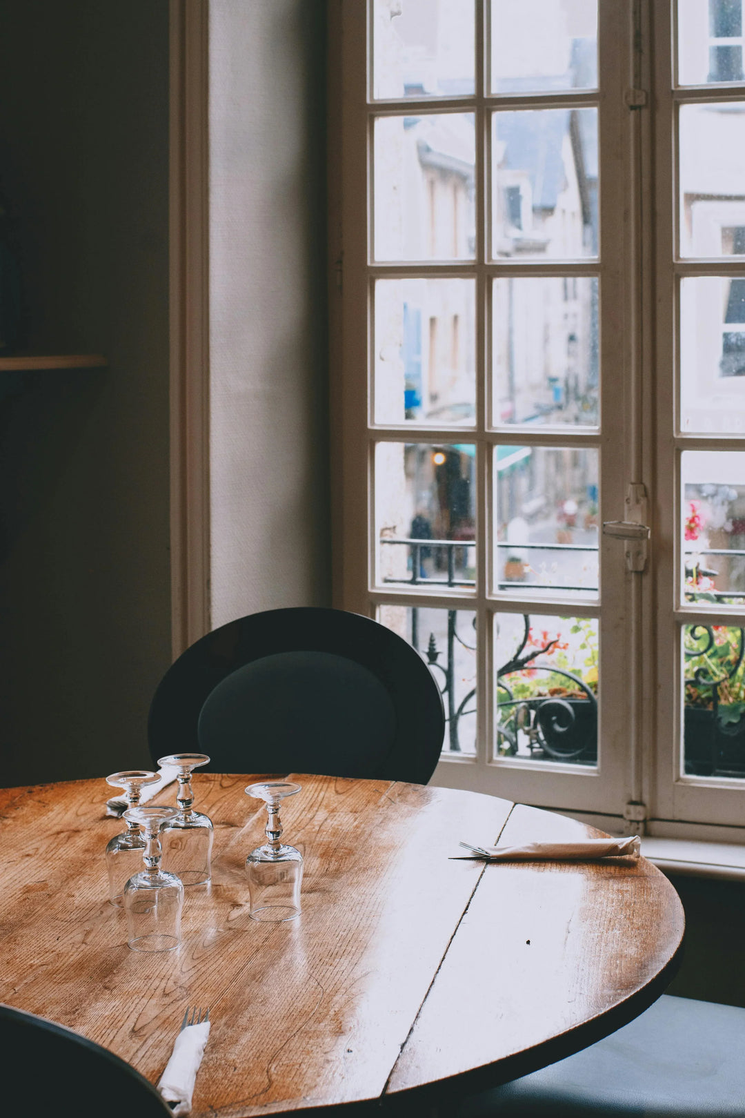 Alle eettafels | Maak je eetruimte compleet met de leukste en meest bijzondere eettafels!